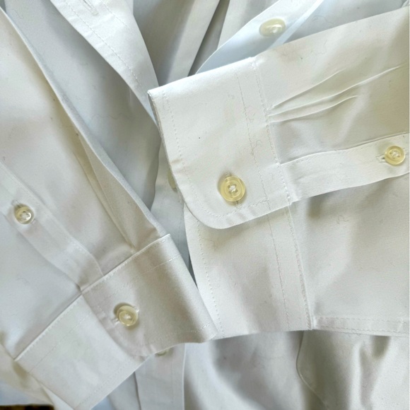 L.L. Bean Wrinkle-Free Pinpoint Oxford Cotton Shirt - Picture 7 of 10